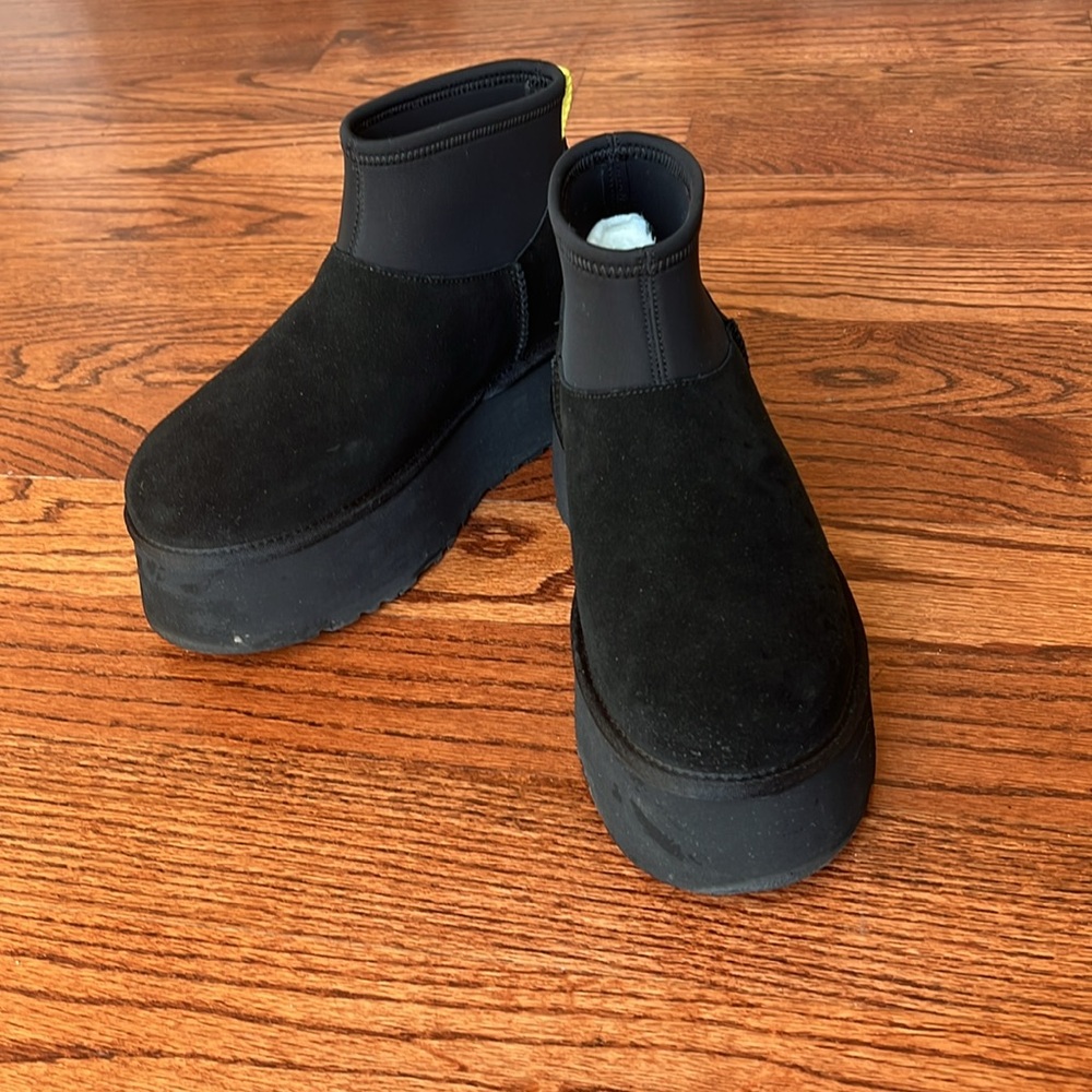 Ugg Mini Dipper Platform Boot - image 1